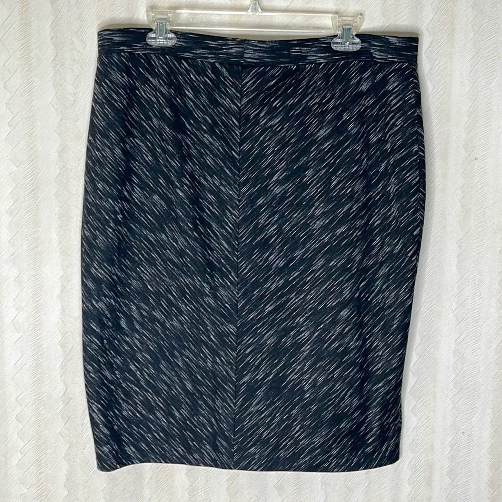❤️ APT 9 Fancy Skirt Size XL